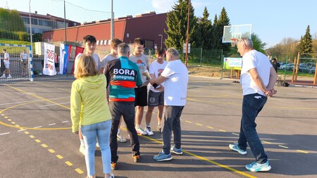 prenovljena igrišča ŠC Postojna _ dobrodelni turnir (5)